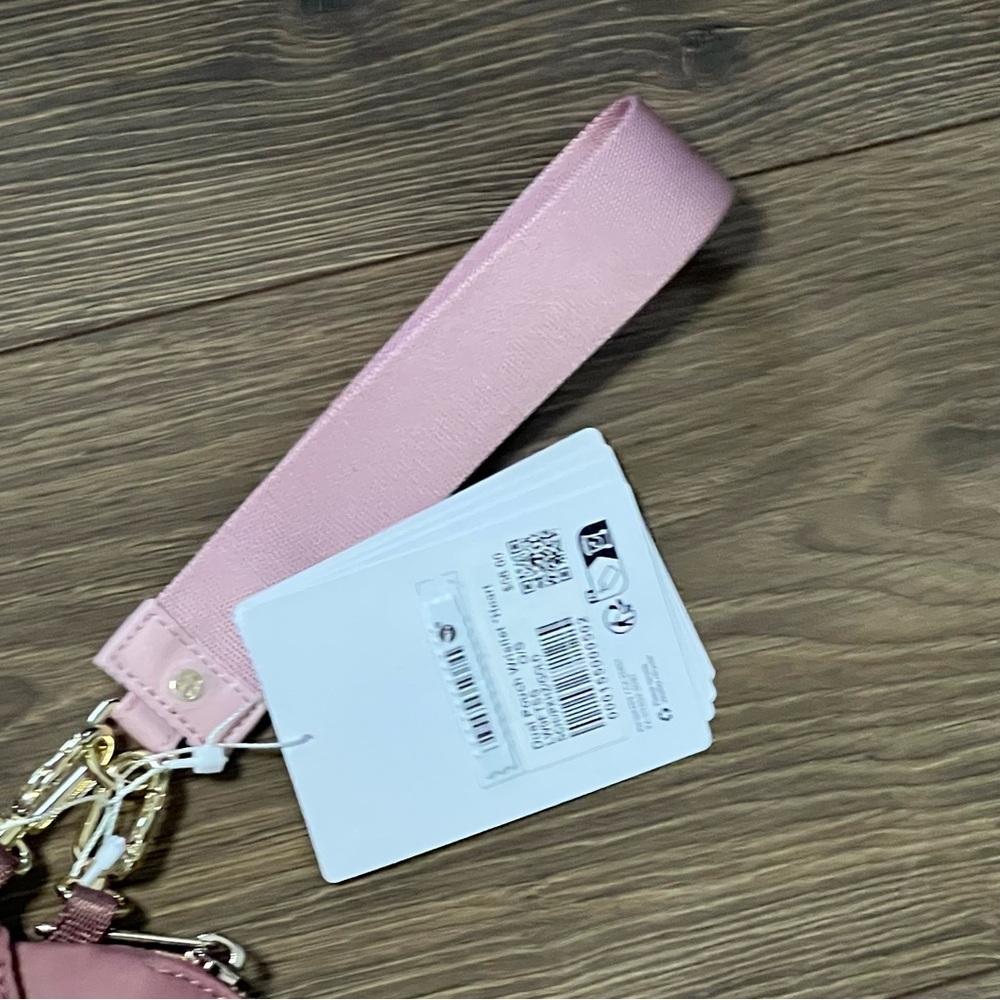Lululemon Dual Pouch Wristlet Heart NWT - Picture 4 of 4